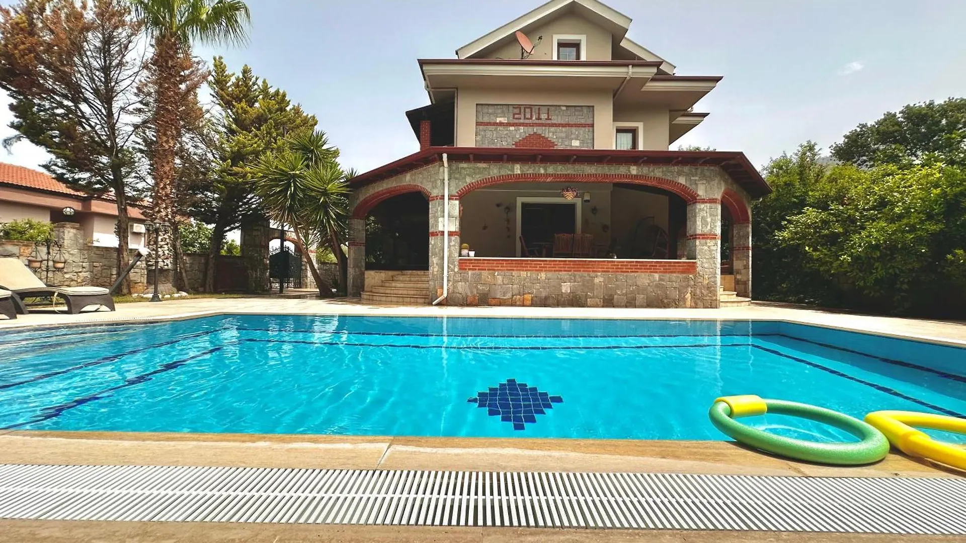 Luxury Villa Neighboring Oludeniz Fethiye Apartment